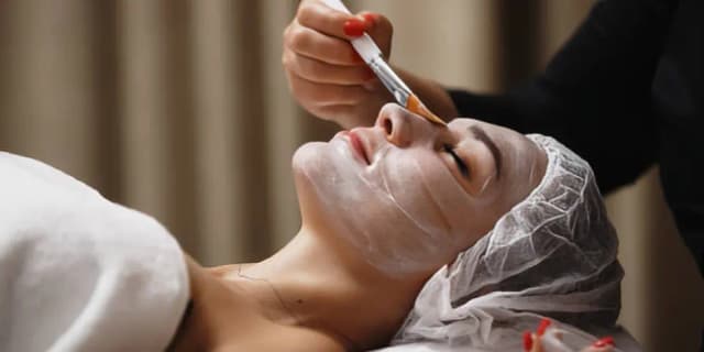 Anti Acne Facial with Light Peel and Glow Mask