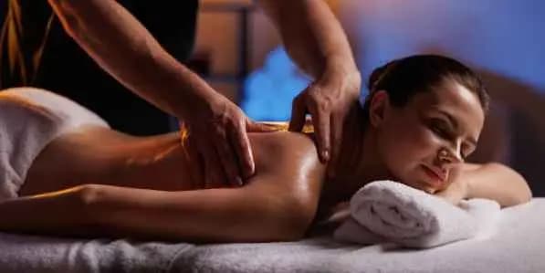 Deep Tissue Massage with Medcursor Massager Gun