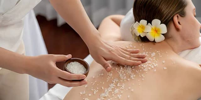 60 Minute Full Body Massage with Sugar Body Scrub (Includes Hot Stone & Organic Aroma Oil) (Valid M-Th)