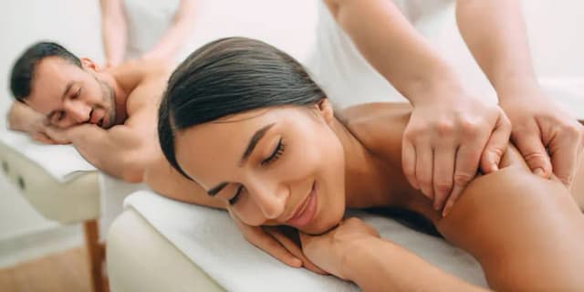 60 Minute Couples CBD Package