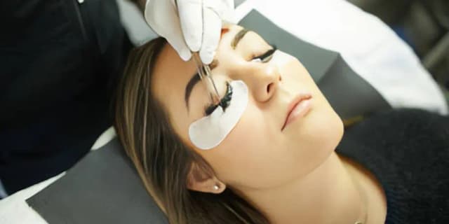 Full Set of Volume Lashes