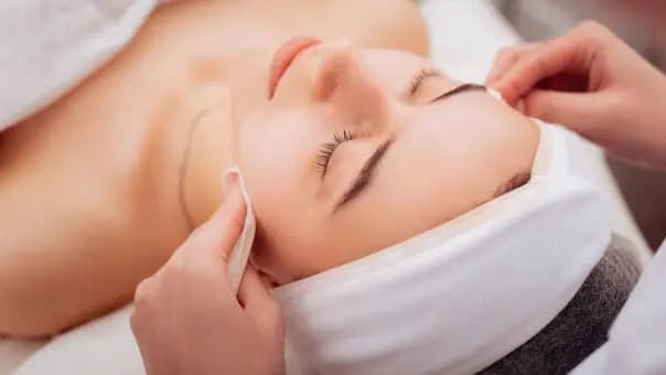 DaVida Signature Facial