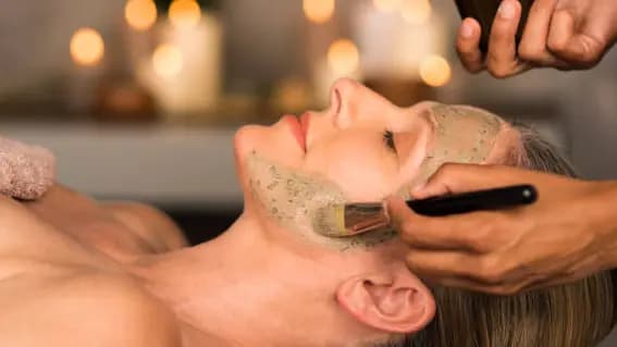 Brightening & Exfoliating Facial